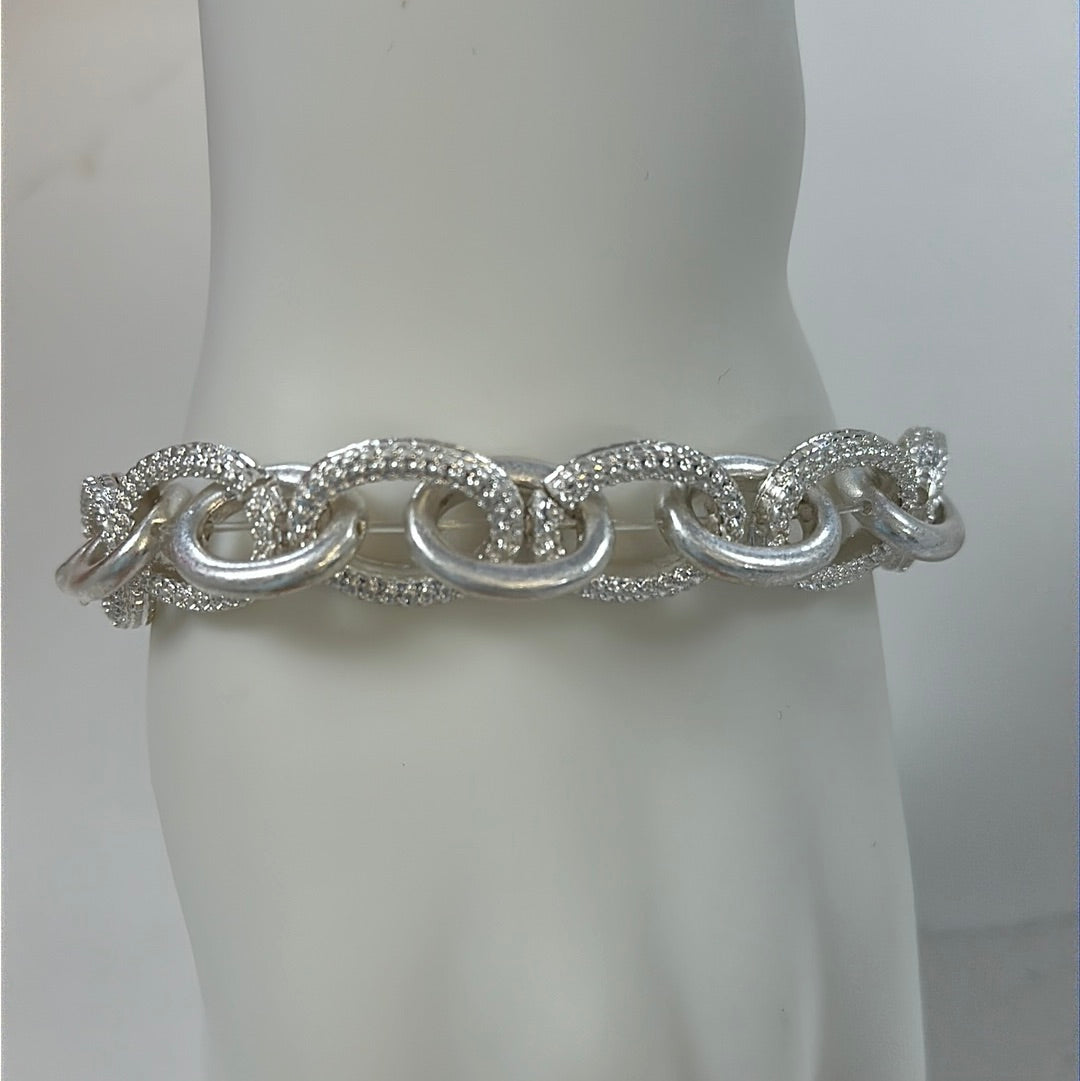 Cast Link Chain Bracelet