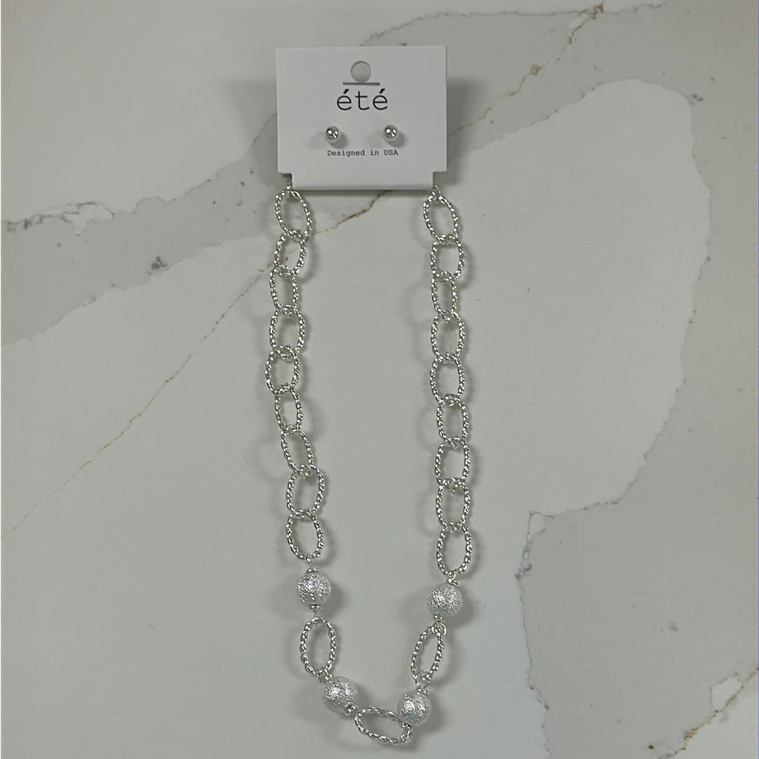 Open Link Chain W/ 4 Satin Silver Balls Necklace/Earring Set